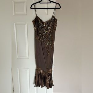Cocktail Mandalay dress in brown with elegant detailing